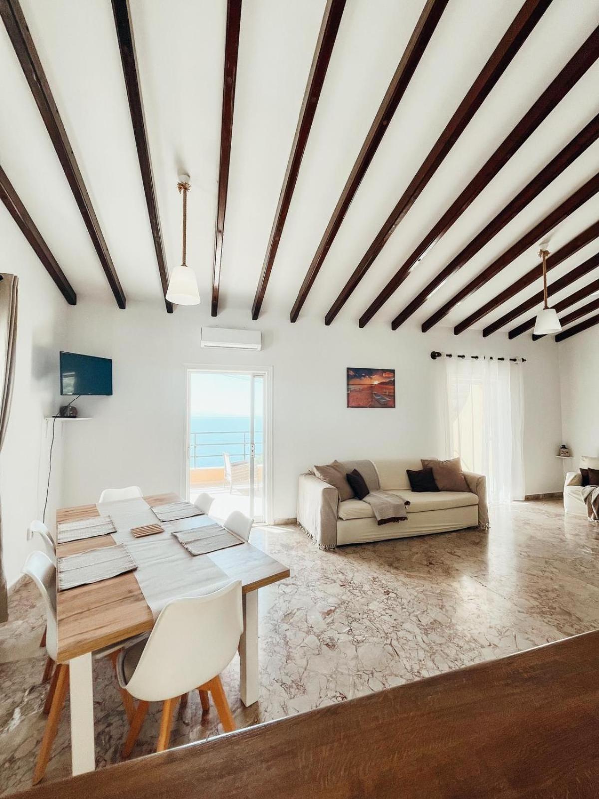 Silent Bay Apartments Katavolos Exterior photo