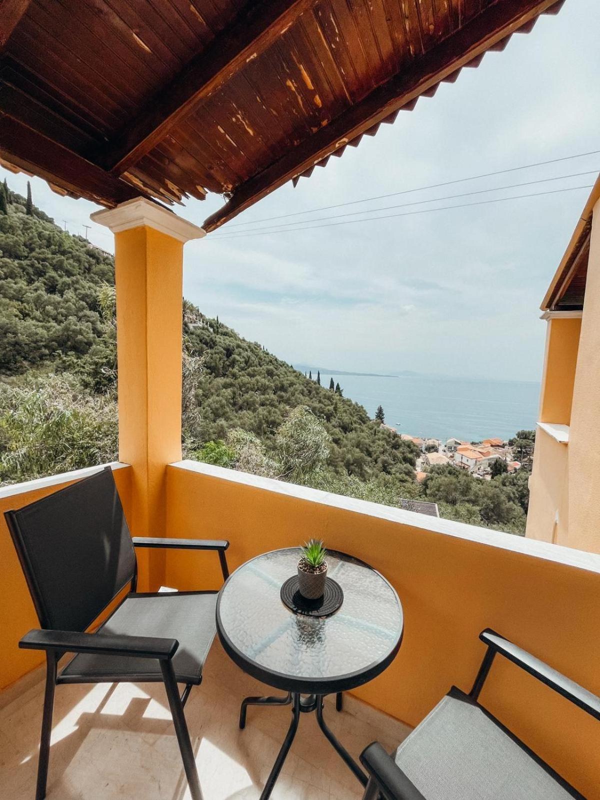 Silent Bay Apartments Katavolos Exterior photo