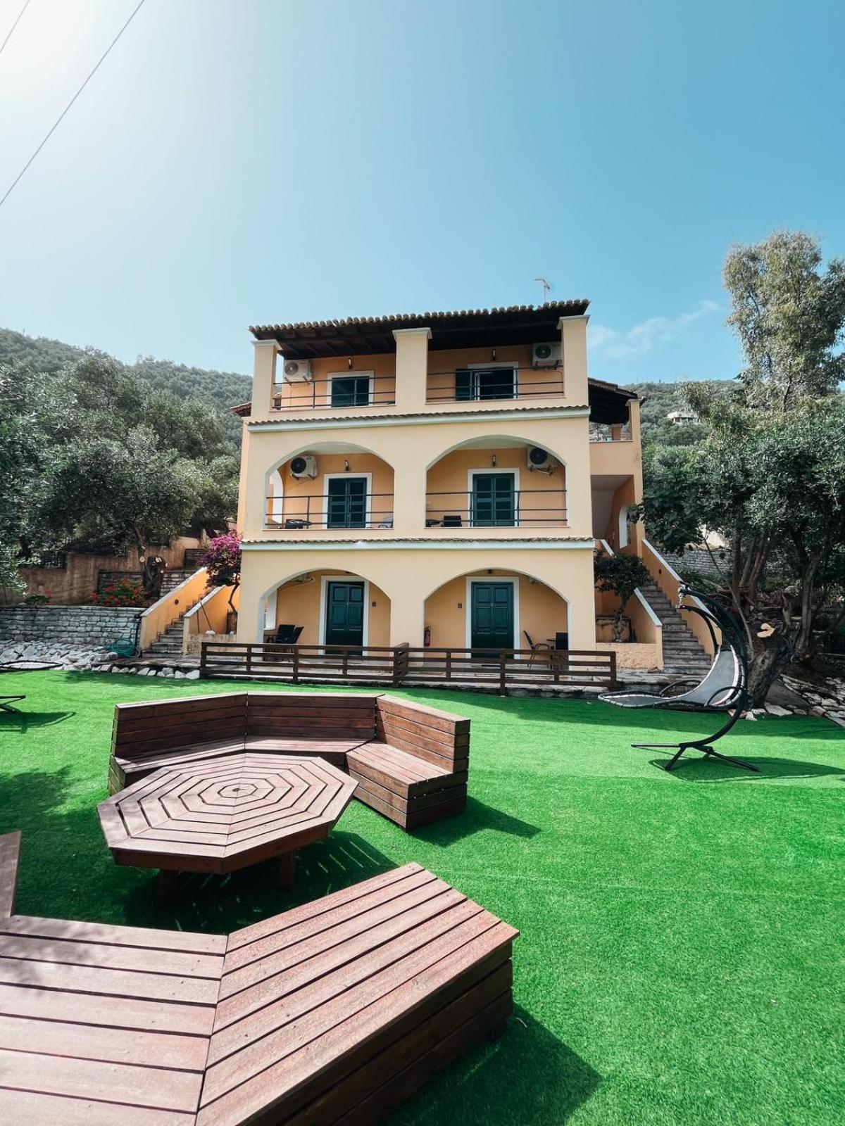 Silent Bay Apartments Katavolos Exterior photo